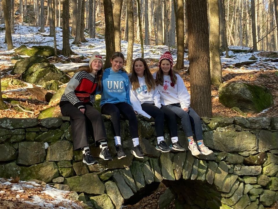 Liza N. '24 during Thanksgiving break with her host family in Vermont -- Olivia B. ’25, Isabella B. ’24, and their sister Amelia.