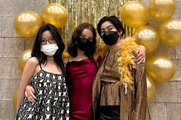 Paula S. '23 at Ring Dinner with her Ring Sisters, Avery D. '22 and Sabrina A. '22!